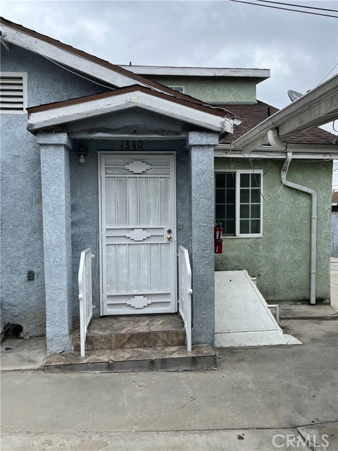 Detail Gallery Image 3 of 4 For 1340 109th St, Los Angeles,  CA 90047 - 2 Beds | 1 Baths