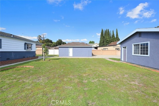 Image 45 of 70 For 6117 Loma Avenue