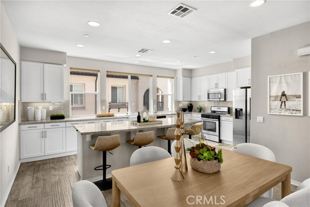 Detail Gallery Image 10 of 45 For 8252 Orangethorpe Ave, Buena Park,  CA 90621 - 3 Beds | 2/1 Baths