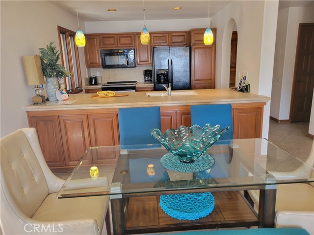 68 Playa Azul, Avalon CA: https://media.crmls.org/medias/3730af3f-49e6-4cef-b800-771624e3692d.jpg
