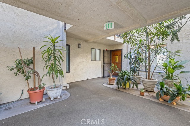 225 Hermosa Ave, Long Beach CA: https://media.crmls.org/medias/3731e7d1-7074-465b-a83a-d1bd026843d5.jpg