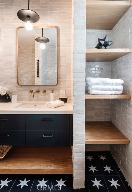 3528 Poinsettia Avenue, Manhattan Beach, California 90266, 3 Bedrooms Bedrooms, ,2 BathroomsBathrooms,Residential,Sold,Poinsettia,SB21241585