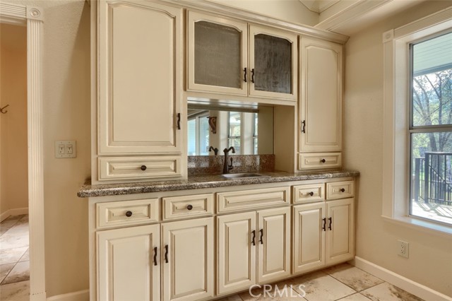 Detail Gallery Image 14 of 75 For 46580 Vista Del Rio, Oakhurst,  CA 93644 - 3 Beds | 3/1 Baths