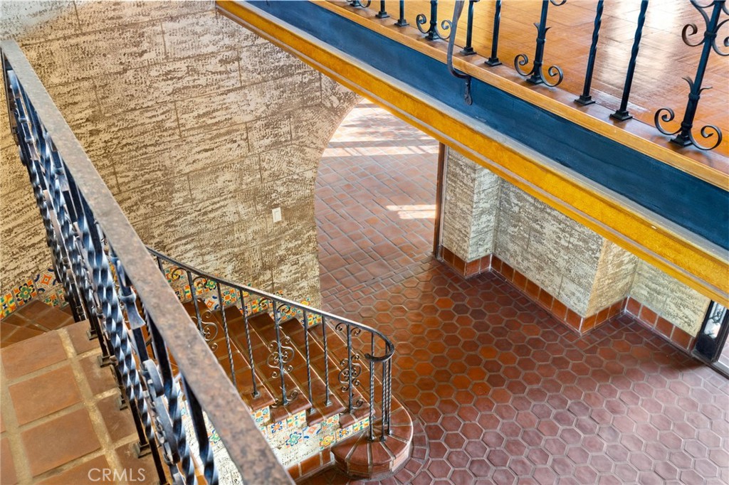 https://media.crmls.org/medias/37328fc0-61d2-4238-a008-d32b31095ed4.jpg?preset=X-Large