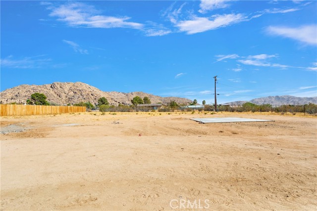 17073 Mesquite Road, Apple Valley, California 92307, 4 Bedrooms Bedrooms, ,3 BathroomsBathrooms,Residential,For Sale,17073 Mesquite Road,CRHD24211034