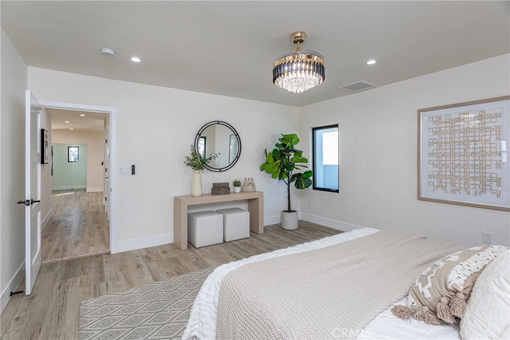 902 N Avon StreetBurbank image #13