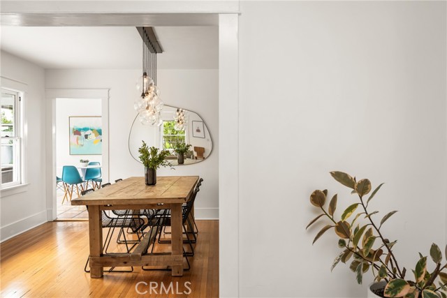 661 Grand Avenue, Long Beach CA: https://media.crmls.org/medias/37342df3-d5d8-4ec6-9744-7afc756b92d3.jpg