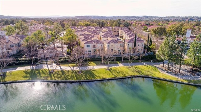 225 Montana Del Lago Drive, Rancho Santa Margarita CA: https://media.crmls.org/medias/3734a3de-7c9c-4f7e-b23f-8d385070dda3.jpg