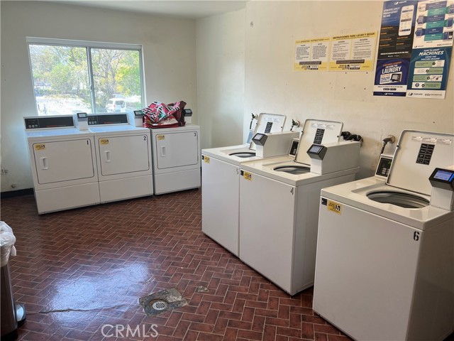 Detail Gallery Image 5 of 6 For 5460 White Oak #G101,  Encino,  CA 91316 - 2 Beds | 2 Baths