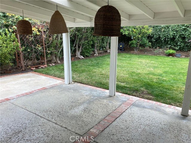 Detail Gallery Image 17 of 22 For 23464 Sylvan St, Woodland Hills,  CA 91367 - 3 Beds | 2/1 Baths