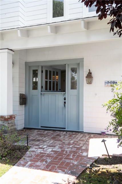 562 33rd Street, Manhattan Beach, California 90266, 5 Bedrooms Bedrooms, ,4 BathroomsBathrooms,Residential,Sold,33rd,SB22165007
