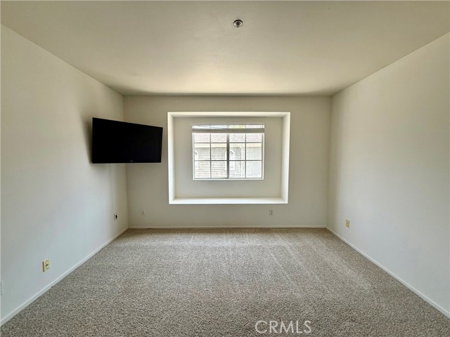 9213 Independence Way, North Hills CA: https://media.crmls.org/medias/373a21e5-40a3-4310-b742-e9d91c8fd9af.jpg
