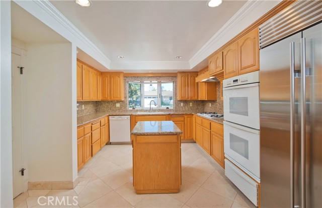 Detail Gallery Image 10 of 32 For 12521 Nedra, Granada Hills,  CA 91344 - 5 Beds | 4 Baths