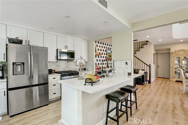 Detail Gallery Image 10 of 37 For 2000 San Antonio Dr, Corona, Corona,  CA 92882 - 3 Beds | 2/1 Baths