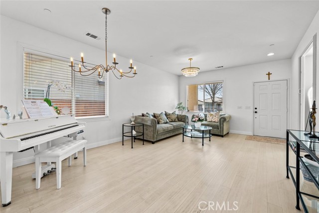 Detail Gallery Image 7 of 44 For 3559 Half Dome Ave, Rosamond,  CA 93560 - 4 Beds | 2 Baths