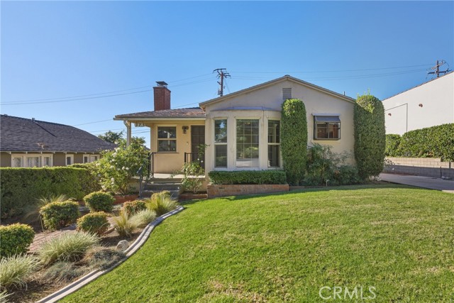 Detail Gallery Image 2 of 39 For 375 N Canyon Bld, Monrovia,  CA 91016 - 3 Beds | 2 Baths