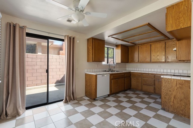 Detail Gallery Image 36 of 49 For 304 S Minnesota, Glendora,  CA 91741 - 5 Beds | 3/2 Baths