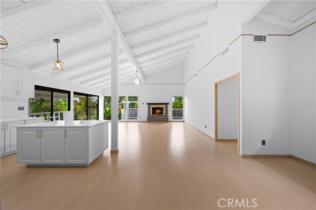 27411 Santa Fe Street, Hemet CA: https://media.crmls.org/medias/373c8c42-fc21-413b-ad3f-e642fe07751b.jpg