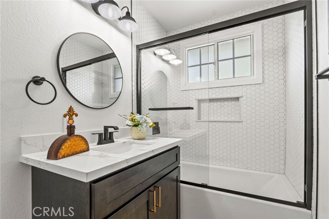 Detail Gallery Image 12 of 30 For 2302 W 115th, Hawthorne,  CA 90250 - 4 Beds | 2 Baths