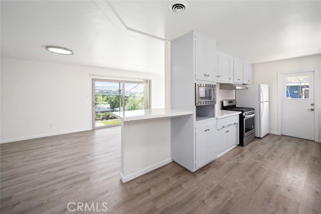 Detail Gallery Image 5 of 43 For 282 Luneta Dr, San Luis Obispo,  CA 93405 - 3 Beds | 2 Baths