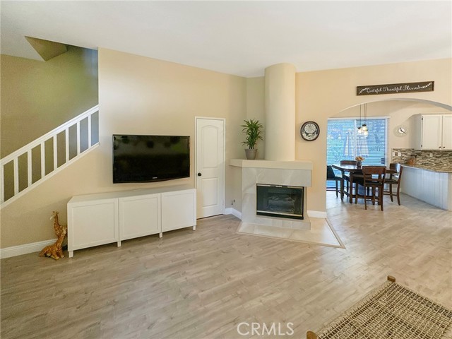 Image 4 of 20 For 24395 Landover Road 155