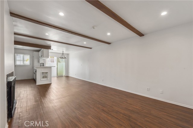 Detail Gallery Image 9 of 37 For 415 S Prospect Ave #105,  Redondo Beach,  CA 90277 - 2 Beds | 2 Baths