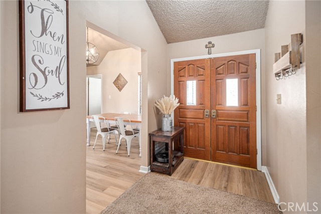Detail Gallery Image 4 of 45 For 21766 Fox Ct, Tehachapi,  CA 93561 - 3 Beds | 2 Baths