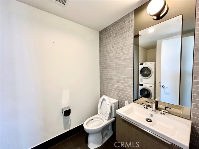 Detail Gallery Image 16 of 26 For 889 Francisco St #1006,  Los Angeles,  CA 90017 - 2 Beds | 2/1 Baths