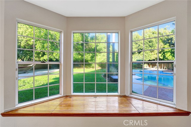 10938 Remmet Avenue, Chatsworth CA: https://media.crmls.org/medias/374031d3-b840-485d-b672-e44cc33baf5c.jpg