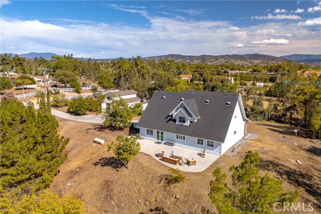 39195 Avenida Antonovich, Temecula CA: https://media.crmls.org/medias/37406b06-9aab-48b9-b651-d1d09774fe5f.jpg