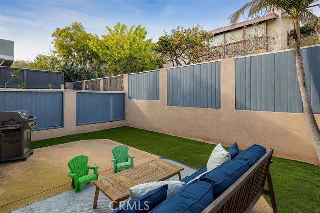 1743 Havemeyer Lane, Redondo Beach CA: https://media.crmls.org/medias/37419730-490d-4cbd-a895-7fafe5d0c2e4.jpg