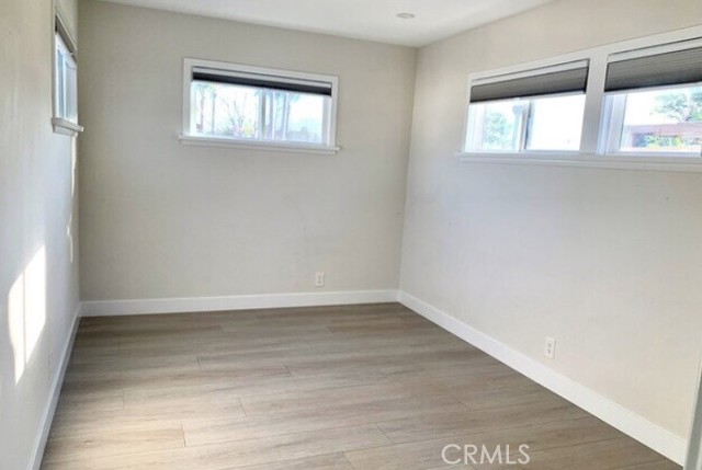 Detail Gallery Image 5 of 8 For 204 via Antibes #1/2,  Newport Beach,  CA 92663 - 2 Beds | 2 Baths