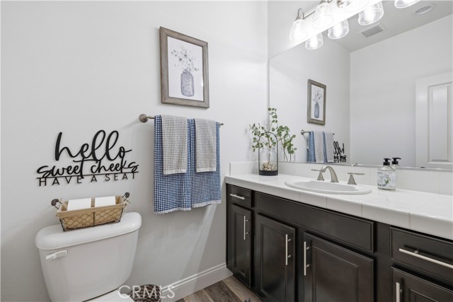 Detail Gallery Image 20 of 43 For 24903 Shadow Ridge Ct, Valencia,  CA 91354 - 4 Beds | 3/1 Baths