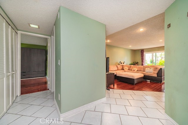 Detail Gallery Image 6 of 20 For 7 Town and Country Rd, Phillips Ranch,  CA 91766 - 2 Beds | 2 Baths