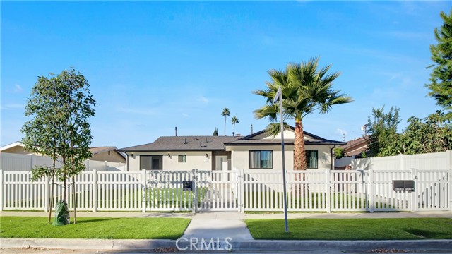 Detail Gallery Image 1 of 19 For 13135 Burton St, North Hollywood,  CA 91605 - 3 Beds | 2 Baths