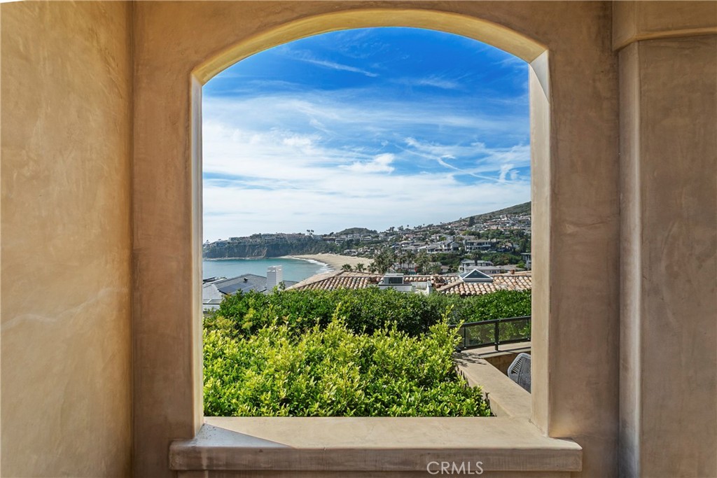 https://media.crmls.org/medias/37437354-327a-445c-94d1-abbbaf04e359.jpg?preset=X-Large