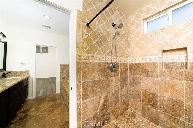 Detail Gallery Image 17 of 29 For 15421 La Salle Ln, Huntington Beach,  CA 92647 - 5 Beds | 4 Baths