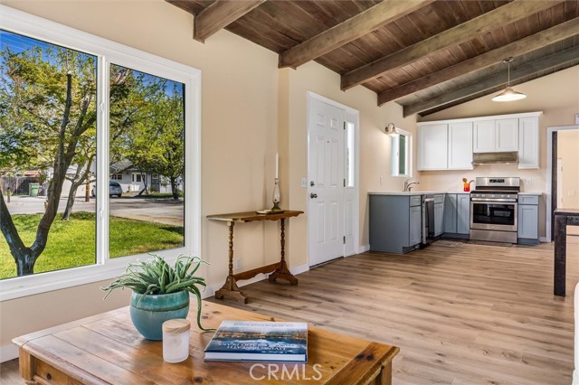 Detail Gallery Image 4 of 35 For 610 Tucker Ave, Paso Robles,  CA 93446 - 3 Beds | 2 Baths