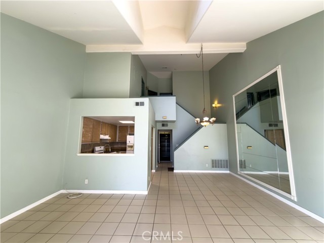 Detail Gallery Image 14 of 41 For 22373 Mission Cir, Chatsworth,  CA 91311 - 2 Beds | 2 Baths