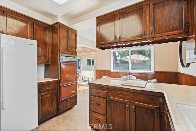7546 Bluebell Avenue, North Hollywood CA: https://media.crmls.org/medias/374506a9-c768-4499-b6ba-39da7c4ae1da.jpg