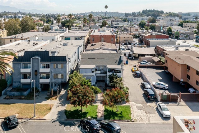 Detail Gallery Image 2 of 32 For 1716 3/4 Winona Bld, Los Angeles,  CA 90027 - 2 Beds | 2 Baths