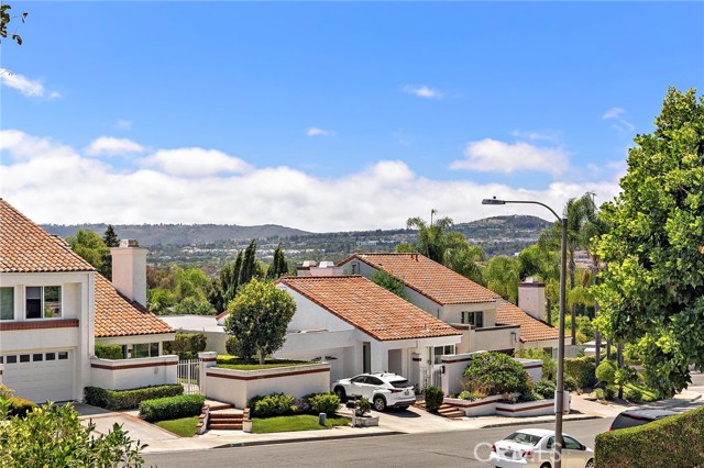 Detail Gallery Image 34 of 55 For 25962 Ernestine Ct, Laguna Hills,  CA 92653 - 3 Beds | 2/1 Baths