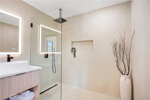 Detail Gallery Image 44 of 60 For 10509 Dempsey Ave, Granada Hills,  CA 91344 - 4 Beds | 3/1 Baths