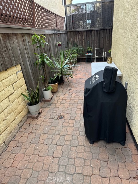 Detail Gallery Image 12 of 15 For 1925 B1 Anaheim Ave #1,  Costa Mesa,  CA 92627 - 3 Beds | 2/1 Baths
