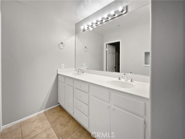 Detail Gallery Image 16 of 21 For 39690 Columbia Union Dr #B,  Murrieta,  CA 92563 - 3 Beds | 2/1 Baths