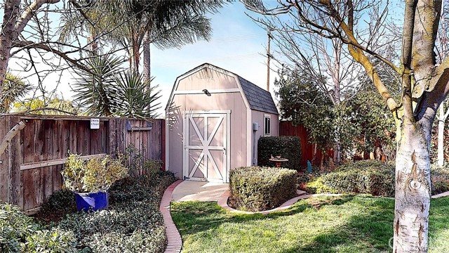 223 Vintage Drive, Turlock CA: https://media.crmls.org/medias/3747b993-6547-40f4-95d5-54d069f79c3f.jpg