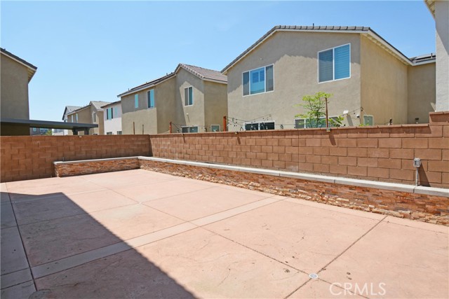 2553 E Kiwi Ct, Ontario CA: https://media.crmls.org/medias/3747beb9-095a-4578-91b4-2df2f2464f5e.jpg