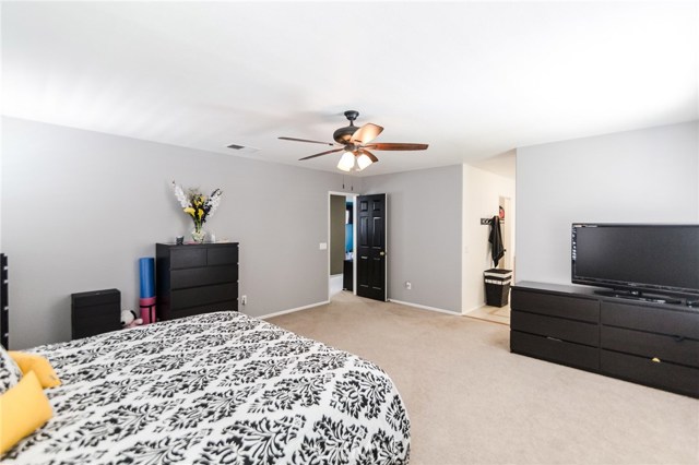 Detail Gallery Image 16 of 48 For 2340 Talbot Cir, Corona,  CA 92882 - 4 Beds | 2/1 Baths