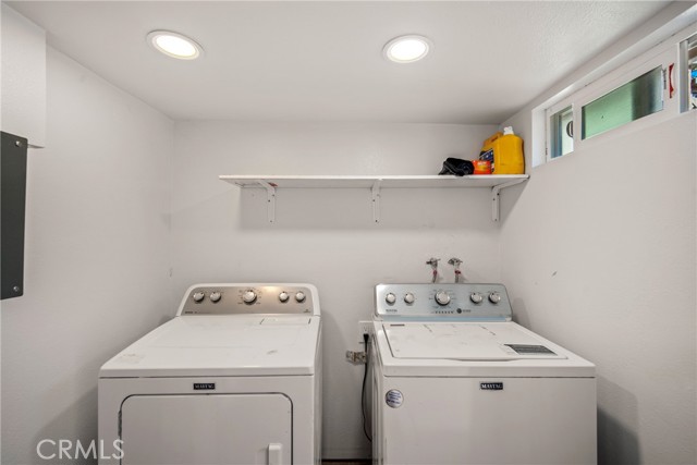 464 LOCUST, Laguna Beach CA: https://media.crmls.org/medias/3748d053-caef-4262-a655-e9cad546c2b7.jpg
