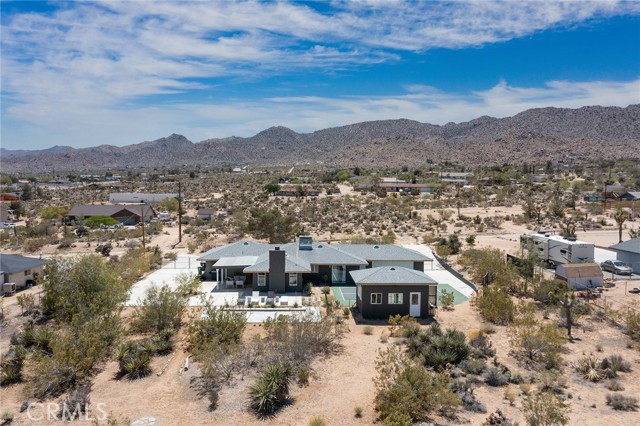 61584 Pueblo Trail, Joshua Tree CA: https://media.crmls.org/medias/374a2aef-1ec4-40b3-b6f7-2cb1c0786f62.jpg